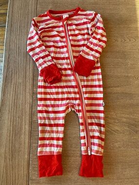 Red & White Striped Kids Footed One-Piece Zipper Pajamas
